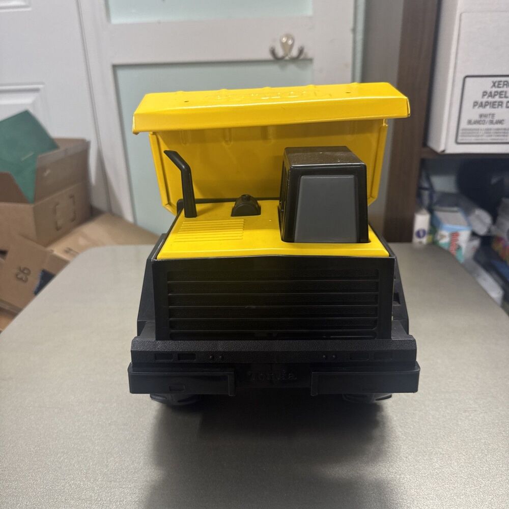 TONKA DUMP TRUCK 354 PLASTIC and METAL PRESSED STEEL YELLOW - Picture 4 of 11